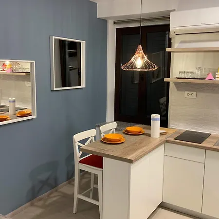 In With Kitchen
